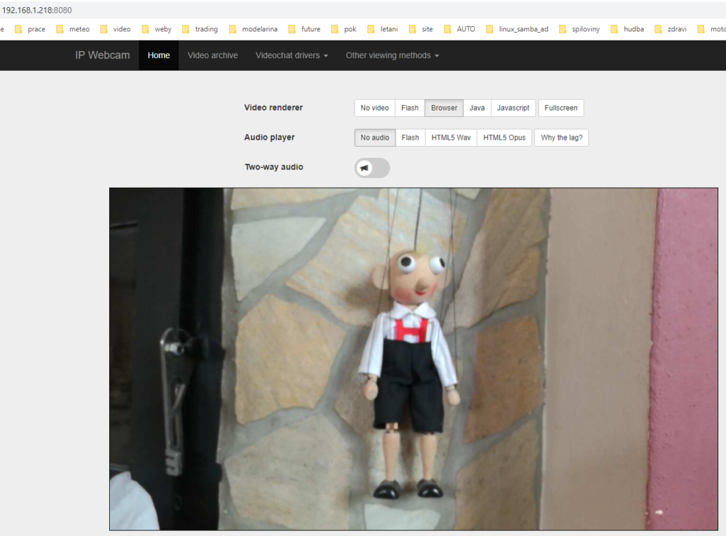 Webové rozhraní IP Webcam v prohlížeči — volby Video renderer, Audio player a obousměrný zvuk nad živým obrazem z telefonu