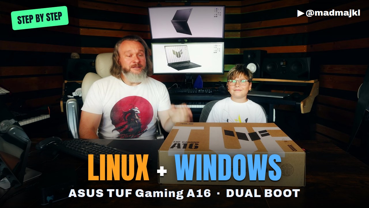 Vybalování herního notebooku ASUS TUF Gaming A16, na kterém poběží Windows 11 a Ubuntu vedle sebe